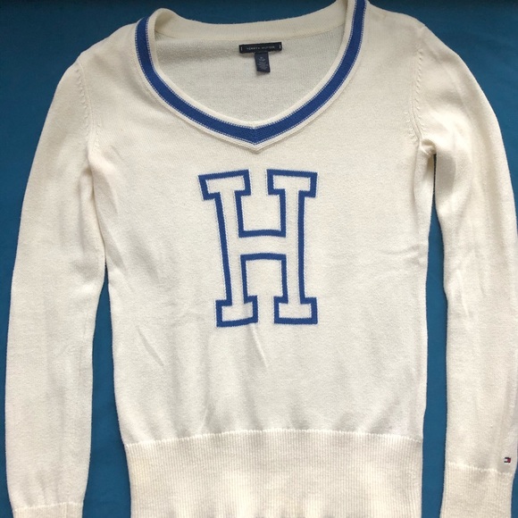 Tommy Hilfiger Sweaters - Tommy Hilfiger classic varsity style V neck